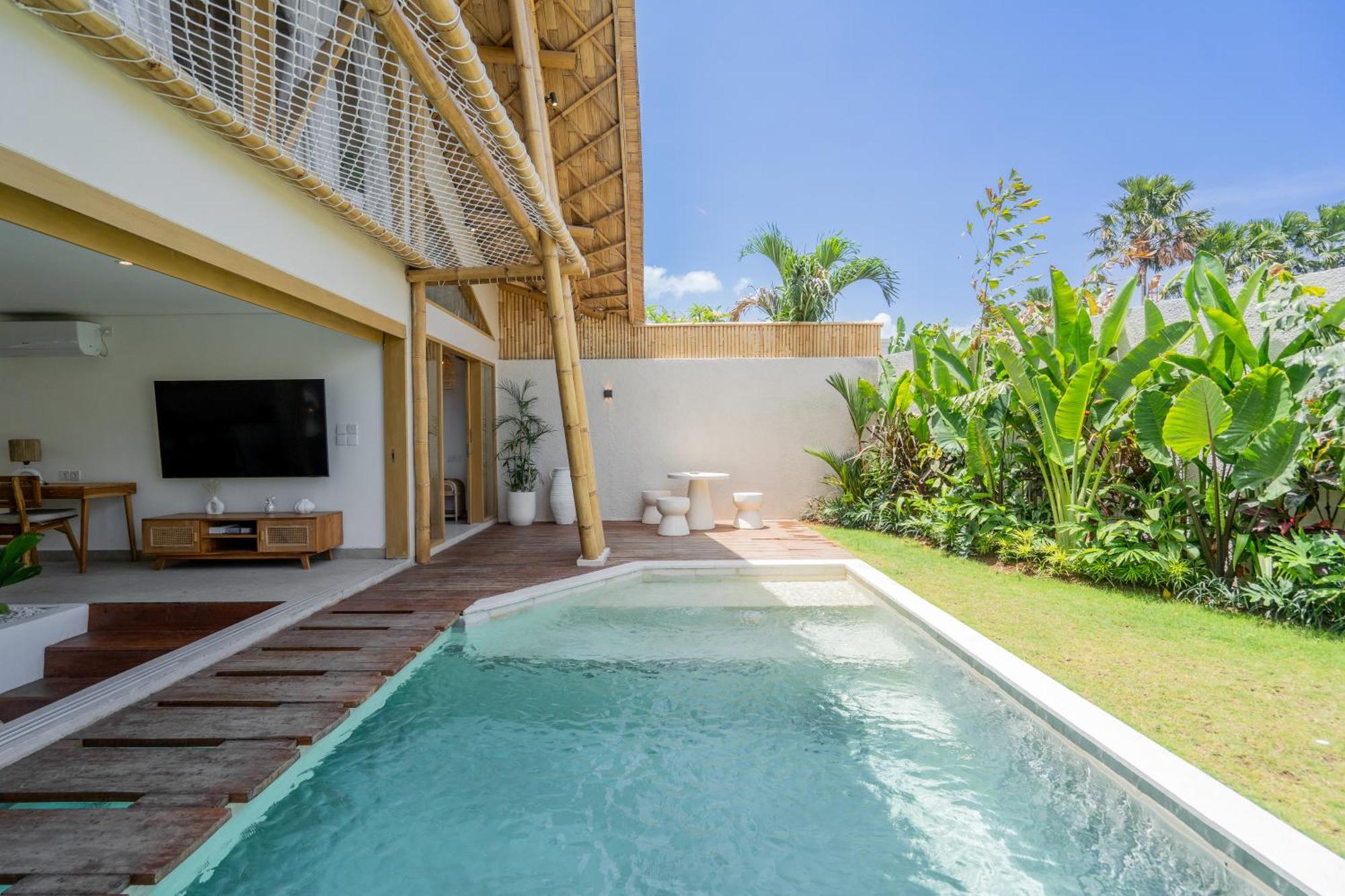 Villa Sunset Bamboo - 3Br Villa In Kerobokan エクステリア 写真