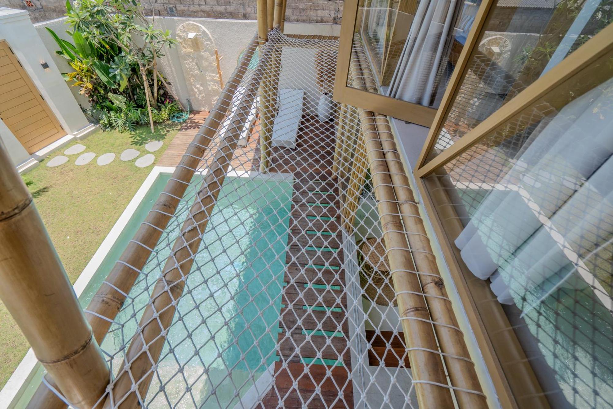 Villa Sunset Bamboo - 3Br Villa In Kerobokan エクステリア 写真