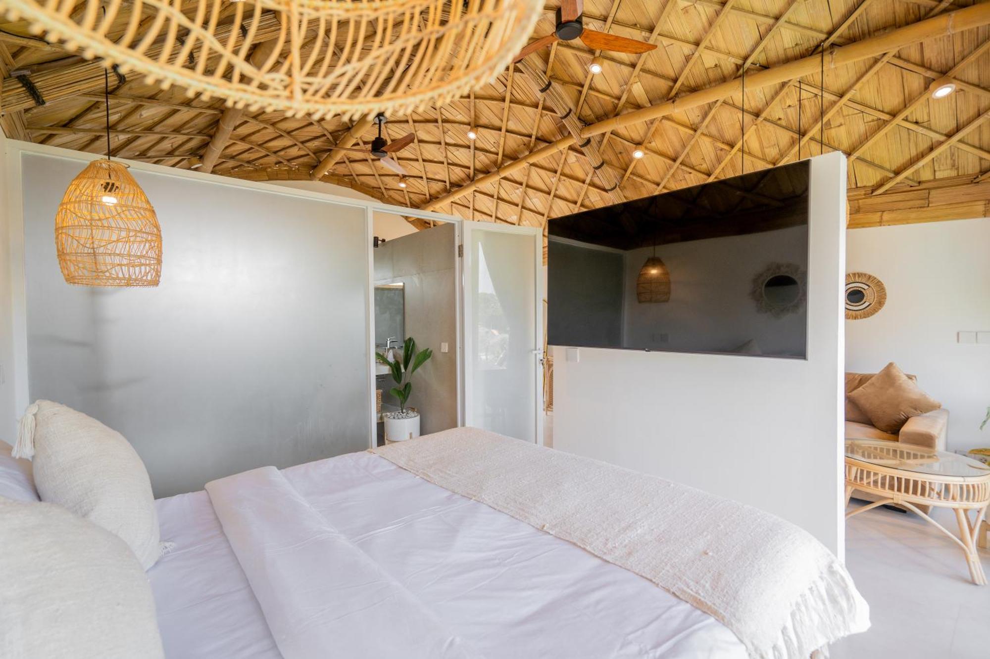 Villa Sunset Bamboo - 3Br Villa In Kerobokan エクステリア 写真