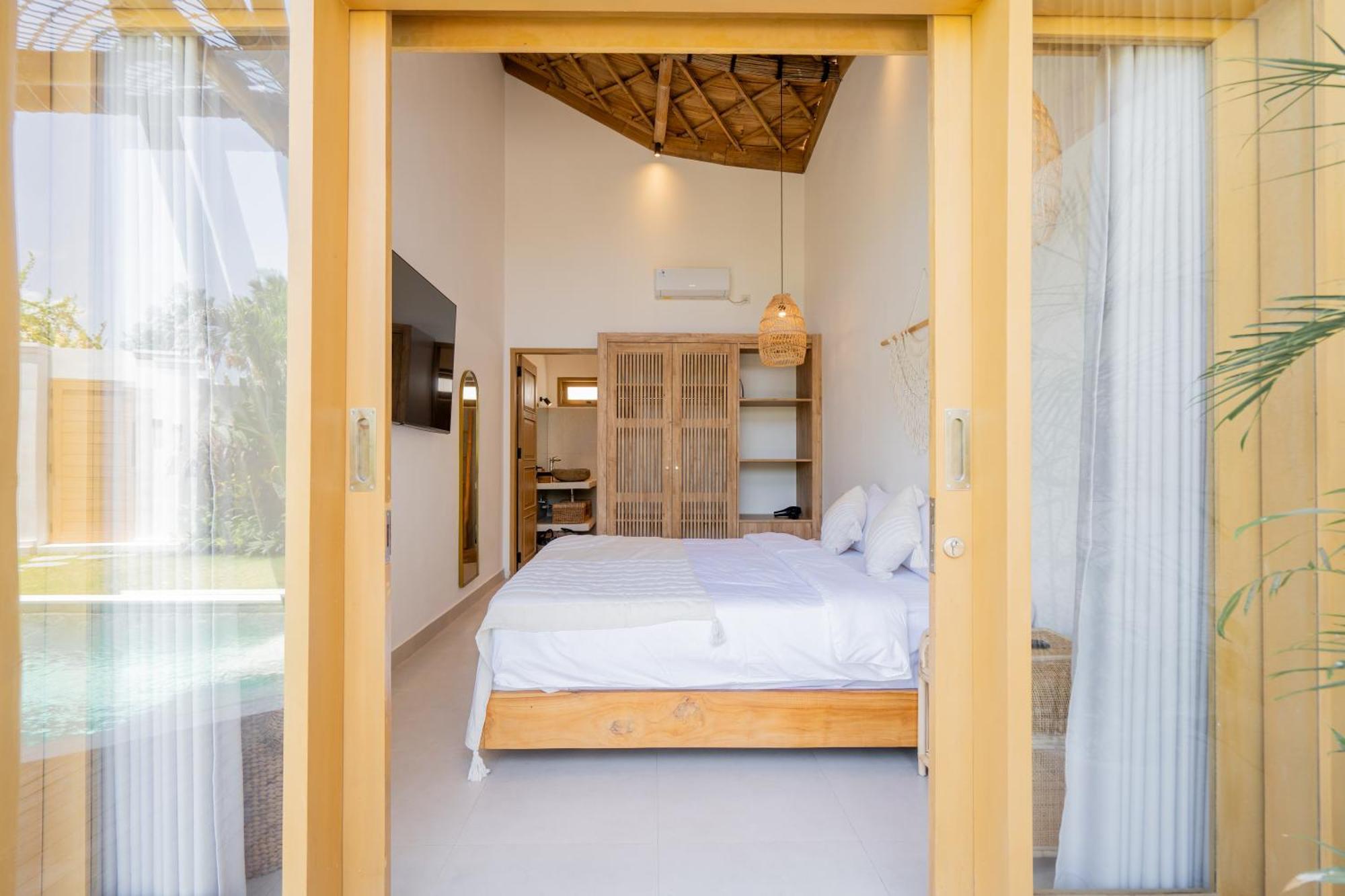 Villa Sunset Bamboo - 3Br Villa In Kerobokan エクステリア 写真