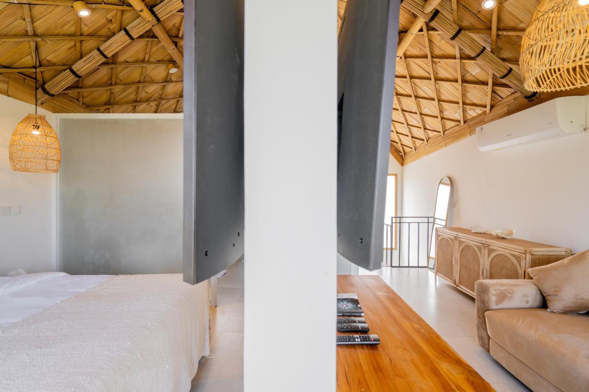 Villa Sunset Bamboo - 3Br Villa In Kerobokan エクステリア 写真