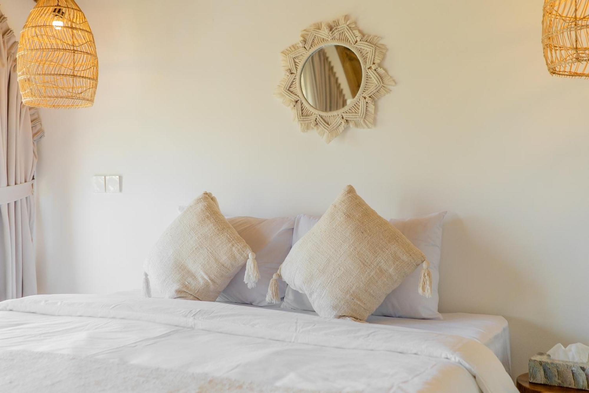 Villa Sunset Bamboo - 3Br Villa In Kerobokan エクステリア 写真